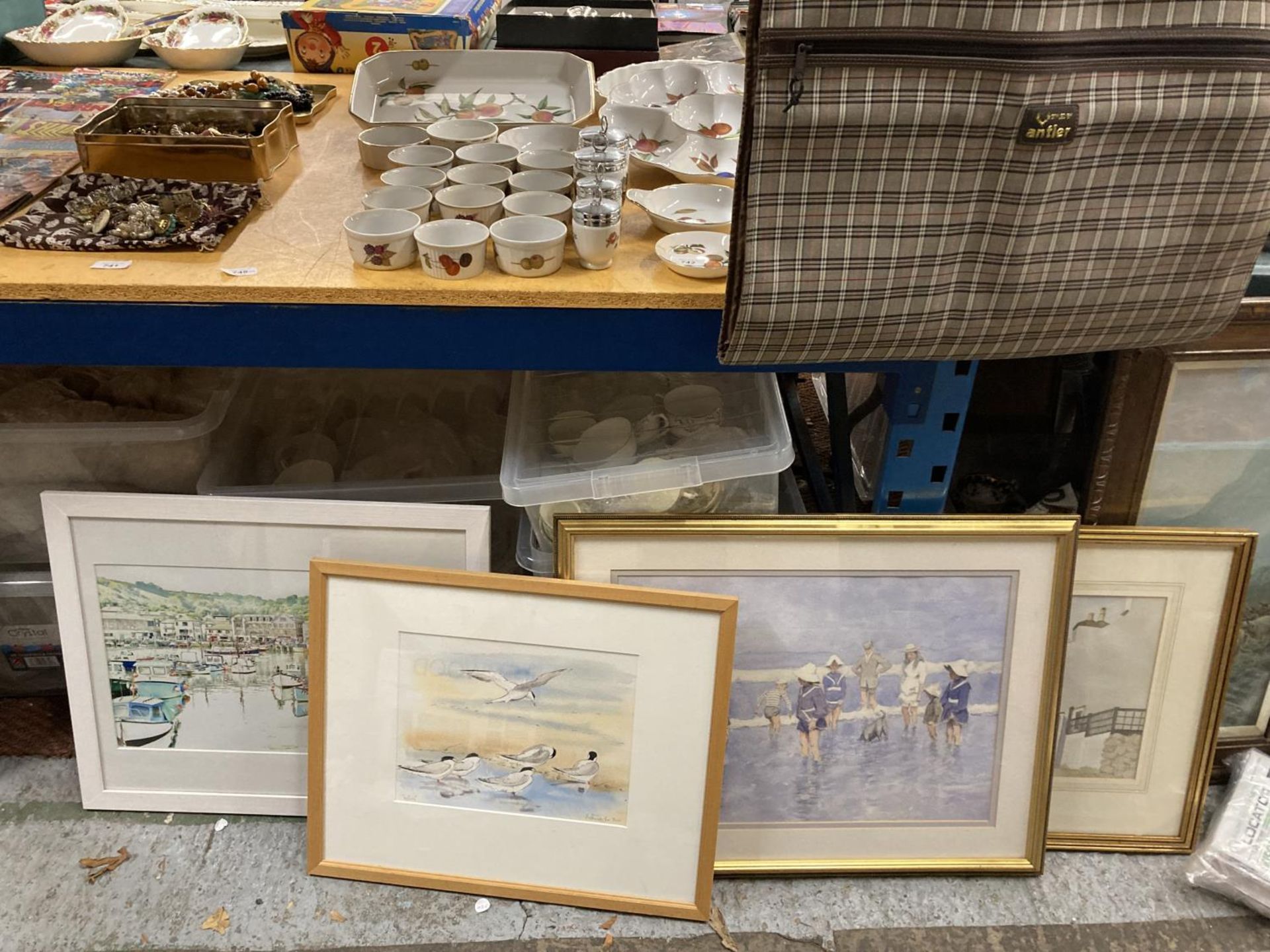 TWO FRAMED WATERCOLOURS - ONE OF TERNS, SIGNED PLUS TWO FRAMED PRINTS OF CHILDREN PADDLING IN THE