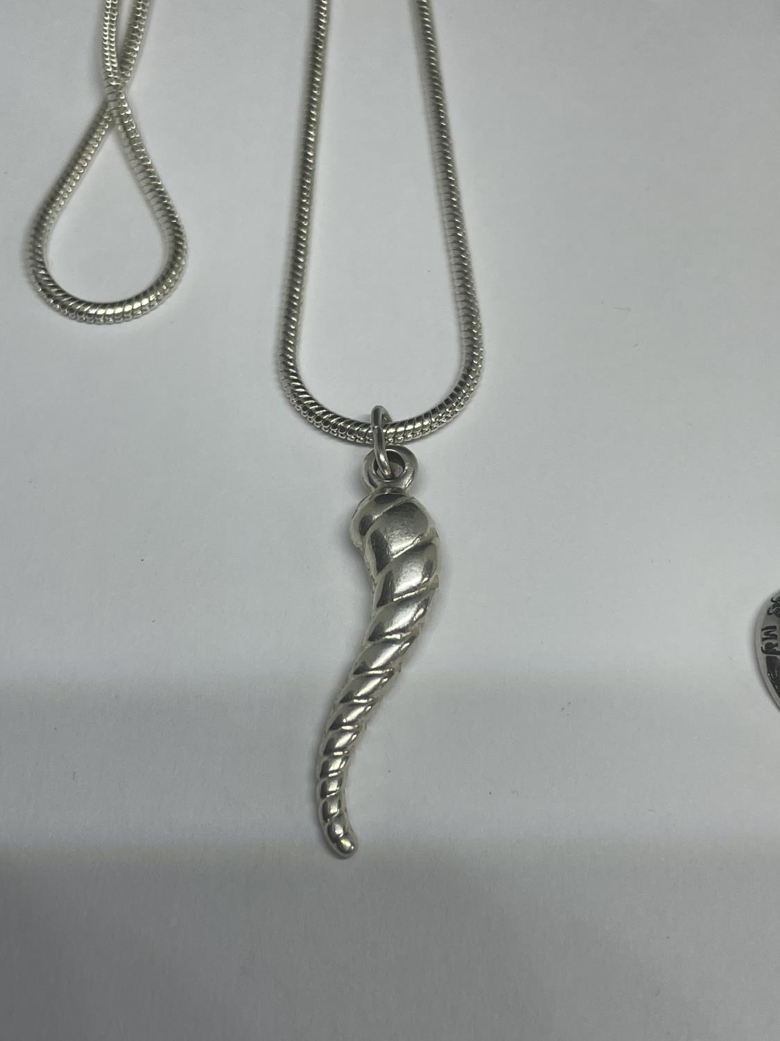 THREE MARKED SILVER NECKLACES WITH PENDANTS - Image 3 of 6