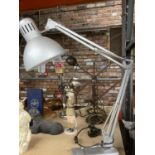 A VINTAGE STYLE SILVER COLOURED ANGLEPOISE LAMP