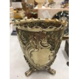 A SILVER PLATED FOOTED BOWL/VASE WITH ETCHED ND EMBOSSED DECORATION HEIGHT 12CM, DIAMETER 10CM