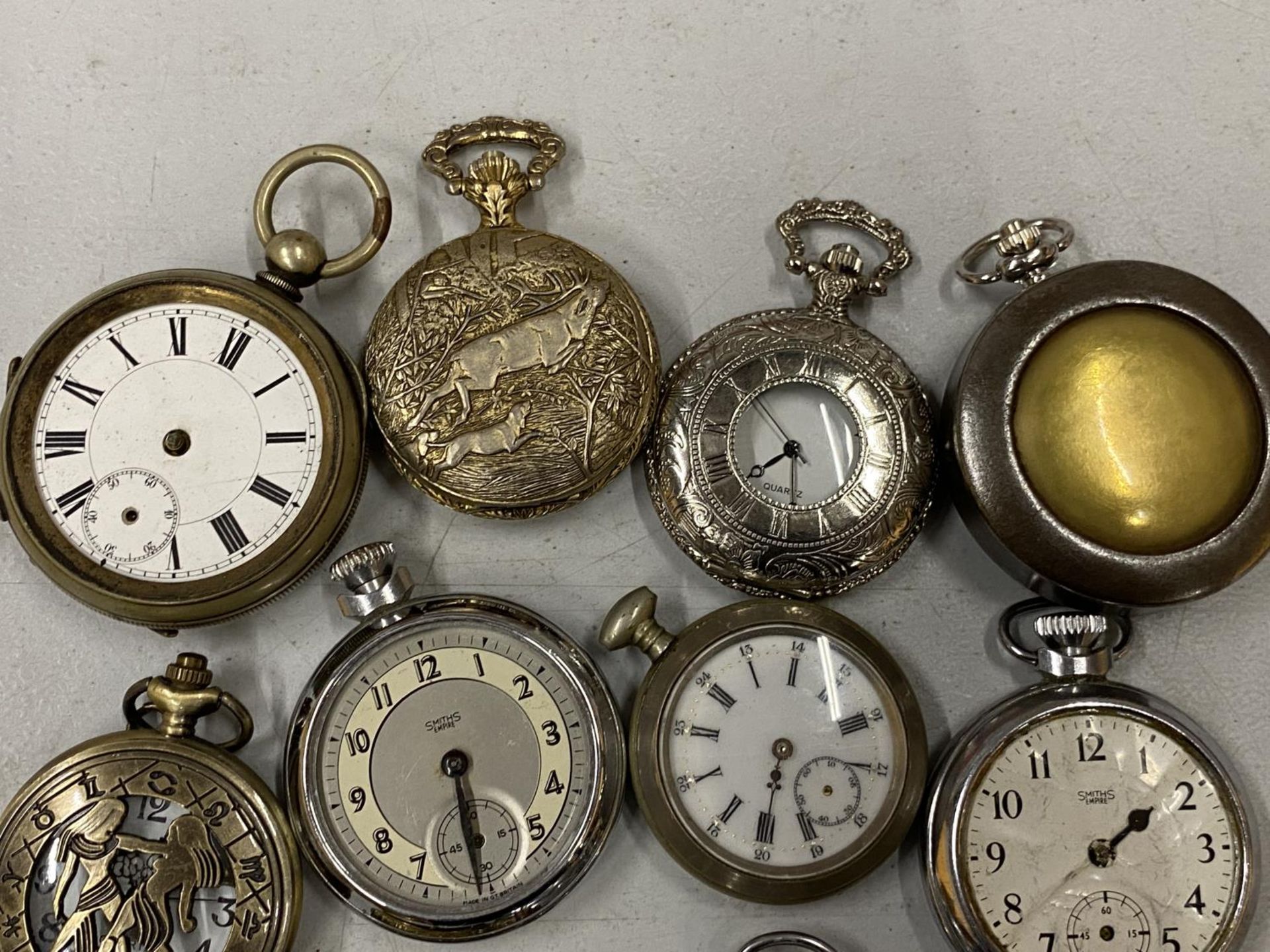 A MIXED GROUP OF MODERN AND VINTAGE POCKET WATCHES - Image 3 of 3