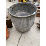 A VINTAGE GALVANISED DOLLY TUB