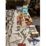 A LARGE COLLECTION OF VINTAGE TOYS INCLUDING PENCIL SHARPENER, STRAW, DIE/CAST CARS AND AEROPLANES