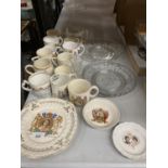 A COLLECTION OF COMMEMORATIVE WARE TO INCLUDE GLASS PLATES