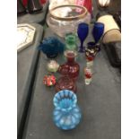 A QUANTITY OF GLASSWARE TO INCLUDE A LARGE METAL RIMMED BOWL, PAPERWEIGHTS, SMALL CRANBERRY VASES,