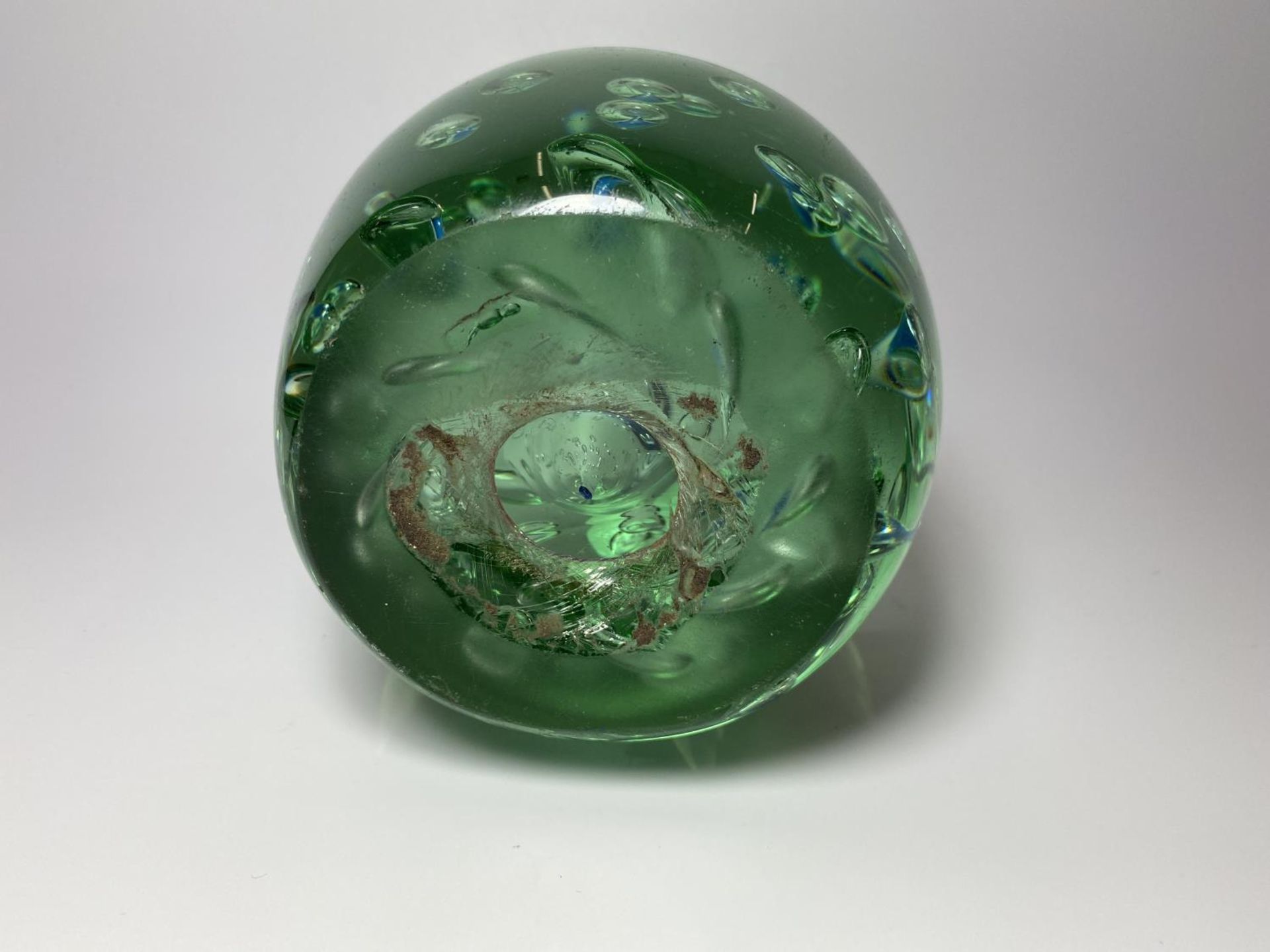 A VINTAGE HEAVY GLASS DUMP PAPERWEIGHT - Image 2 of 2