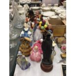 A COLLECTION OF CERAMIC FIGURES TO INCLUDE A BESWICK PRANCING SHIRE, ROYAL DOULTON, ROYAL WORCESTER,