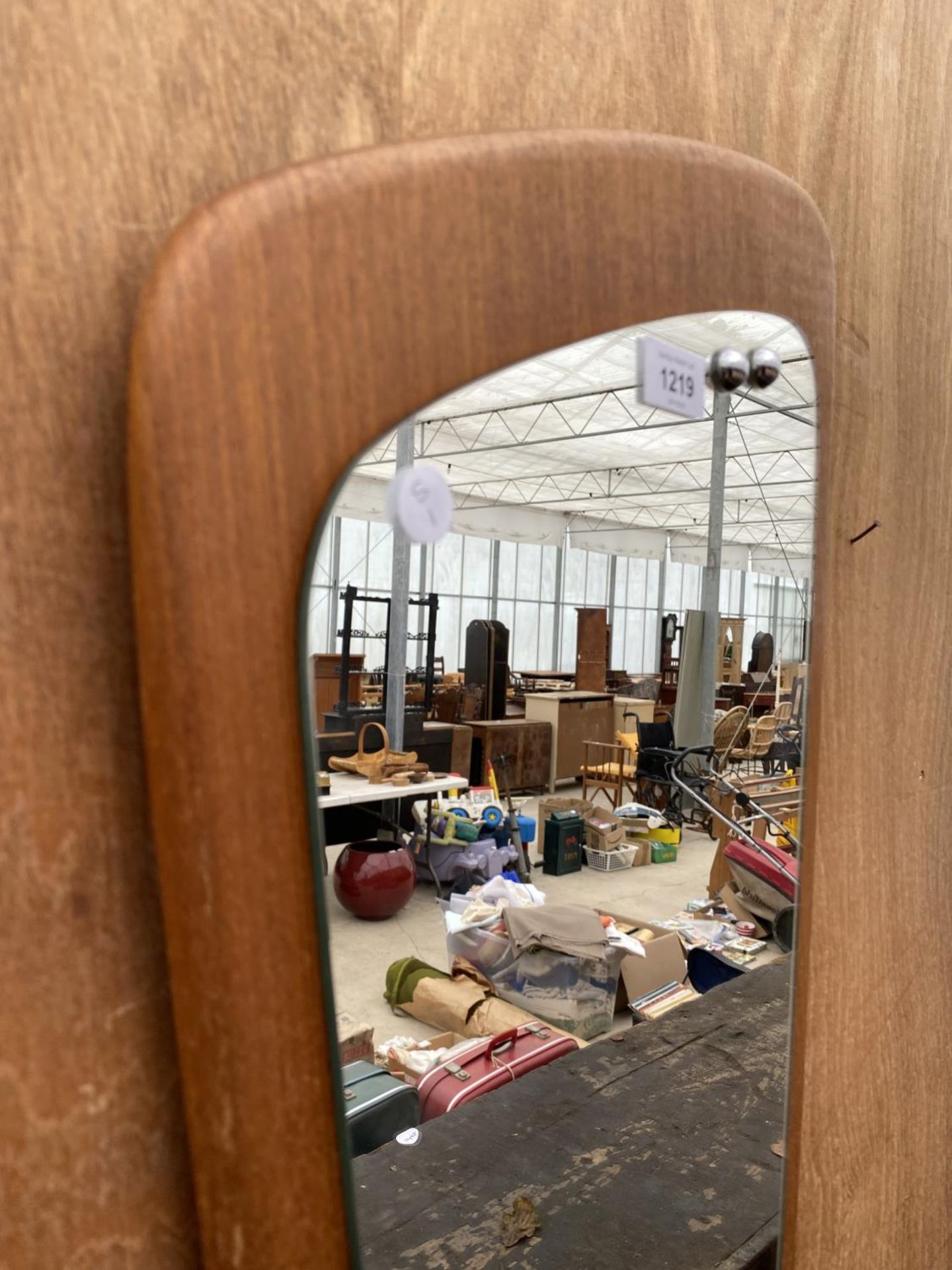 A RETRO MID CENTURY TEAK IRREGULAR TRIANGLE WALL MIRROR - Image 2 of 5