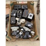 A LARGE ASSORTMENT OF CAMERA EQUIPMENT TO INCLUDE BROWNIE AND KODAK CAMERAS ETC