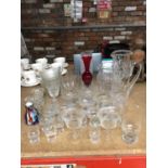 A QUANTITY OF VINTAGE GLASSWARE TO INCLUDE JUGS, VASES, LICQUER, SHERRY, TUMBLERS, DESSERT BOWLS,