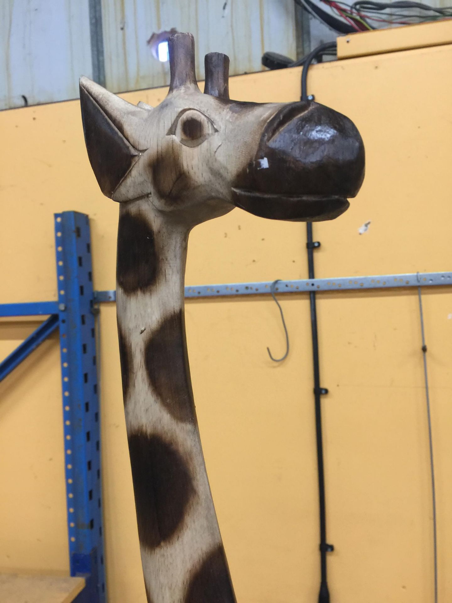 A LARGE WOODEN GIRAFFE HEIGHT 150CM - Image 2 of 2