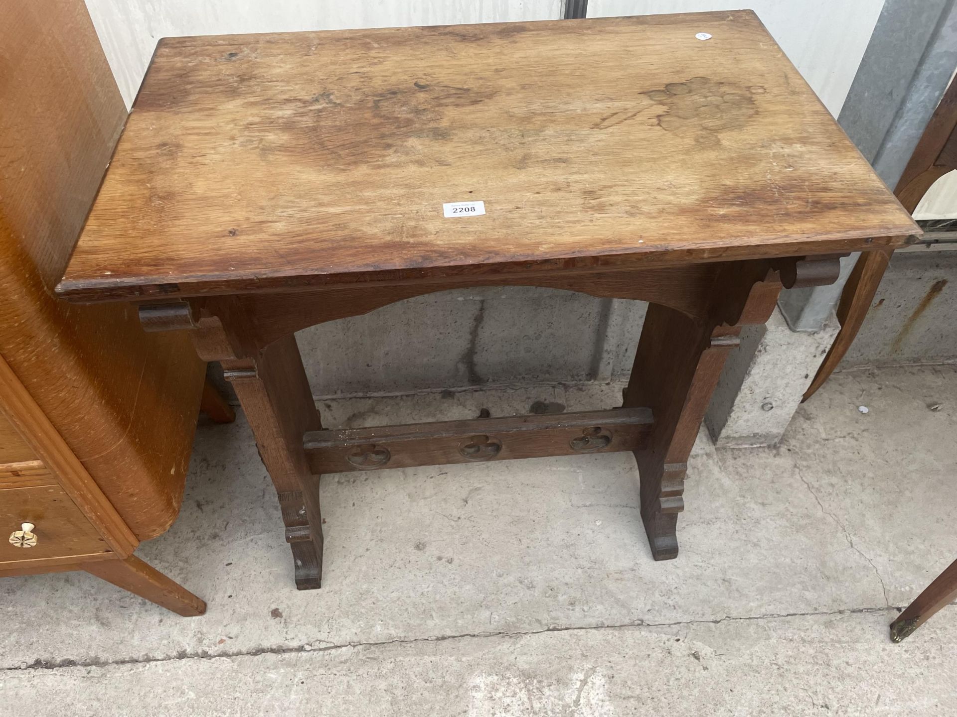 A VICTORIAN OAK ALTAR TABLE, 30X18"