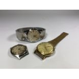 A GROUP OF THREE 1960/1970'S GENTS WATCHES, 'TIMEX', 'ACCURIST' & 'ROTARY'