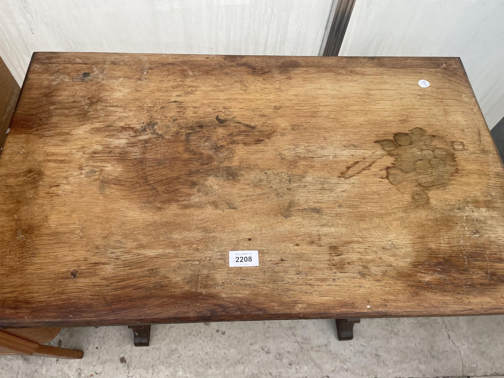 A VICTORIAN OAK ALTAR TABLE, 30X18" - Image 2 of 5