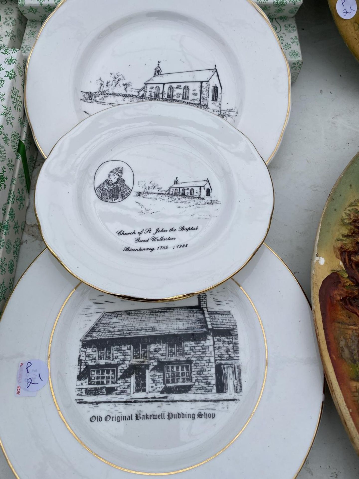 AN ASSORTMENT OF CERAMIC COLLECTORS PLATES TO INCLUDE ROYAL DOULTON ETC - Image 7 of 7