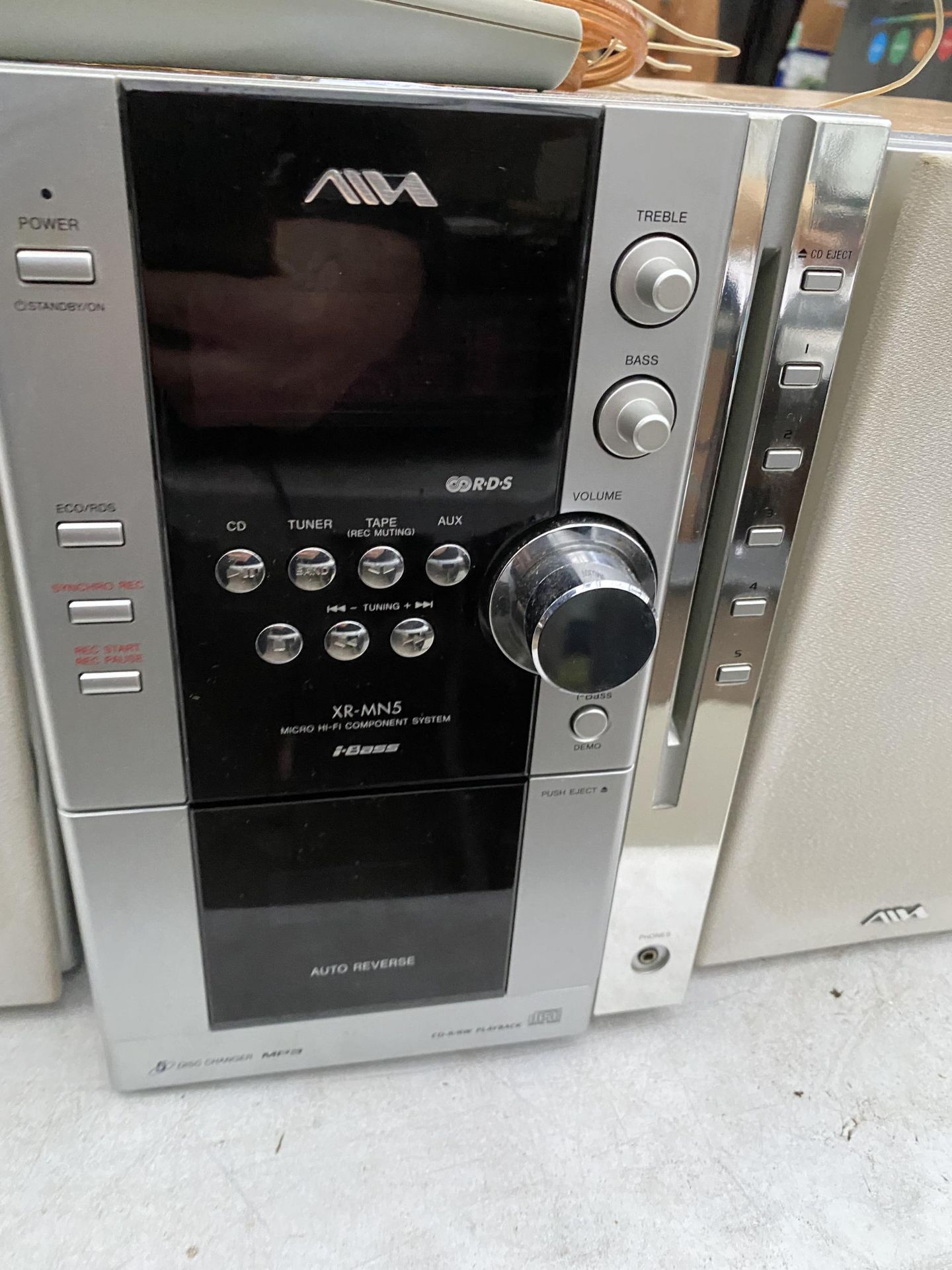 AN AIVA STEREO SYSTEM WITH TWO SPEAKERS - Image 3 of 4