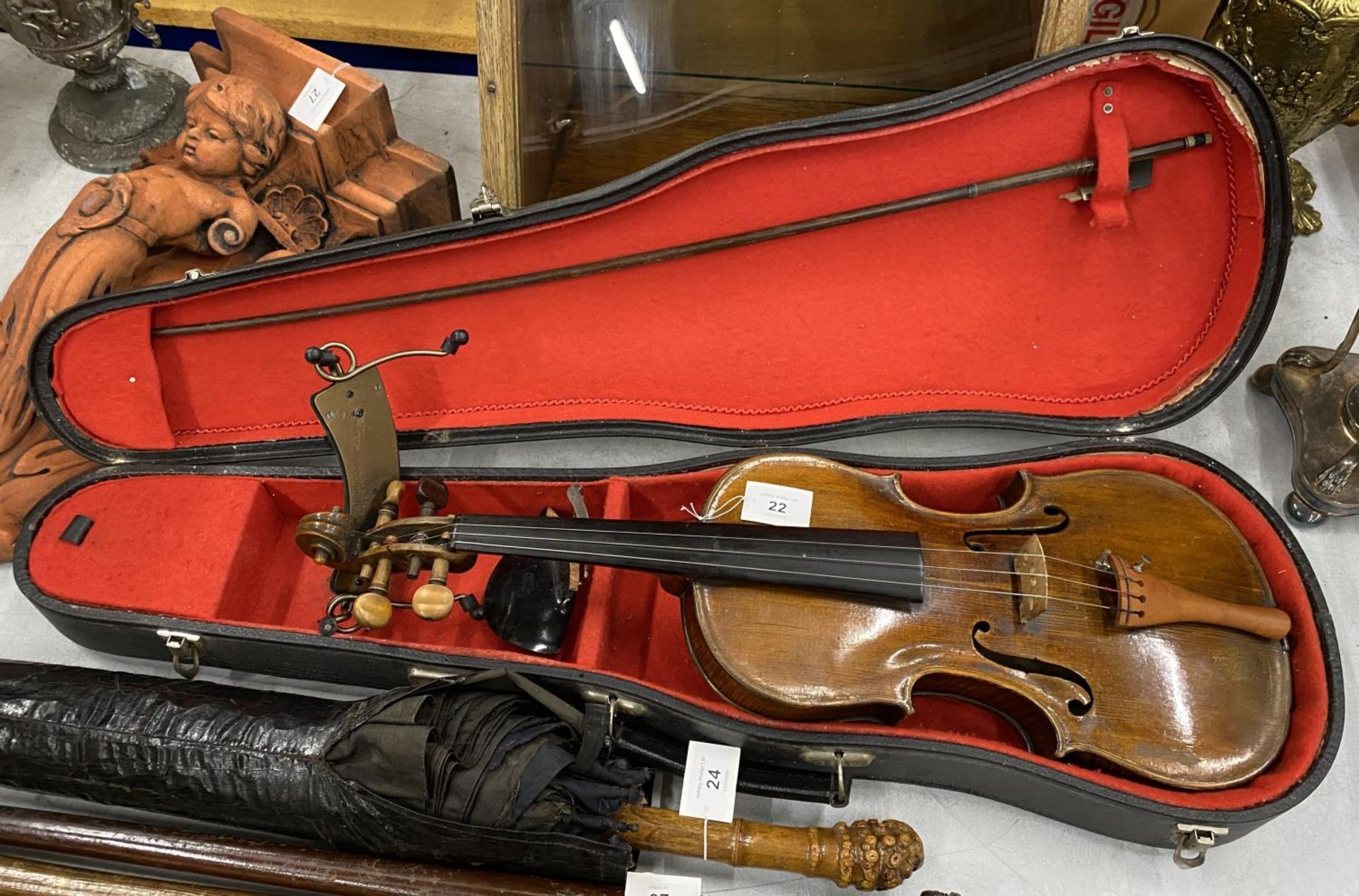A 19TH CENTURY CASED VIOLIN WITH PAPER LABEL TO INTERIOR - 'JOANNES GEORGIUS' (DATE DIFFICULT TO