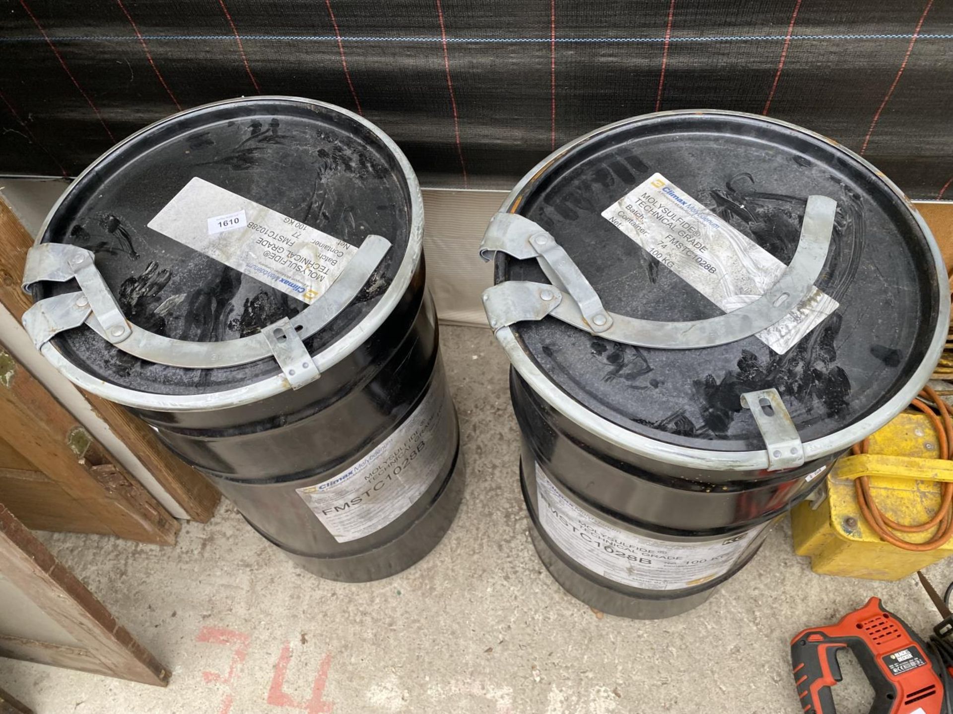 TWO EMPTY MOLYSULFIDE TECHNICAL GRADE GREASE DRUMS - Image 2 of 6