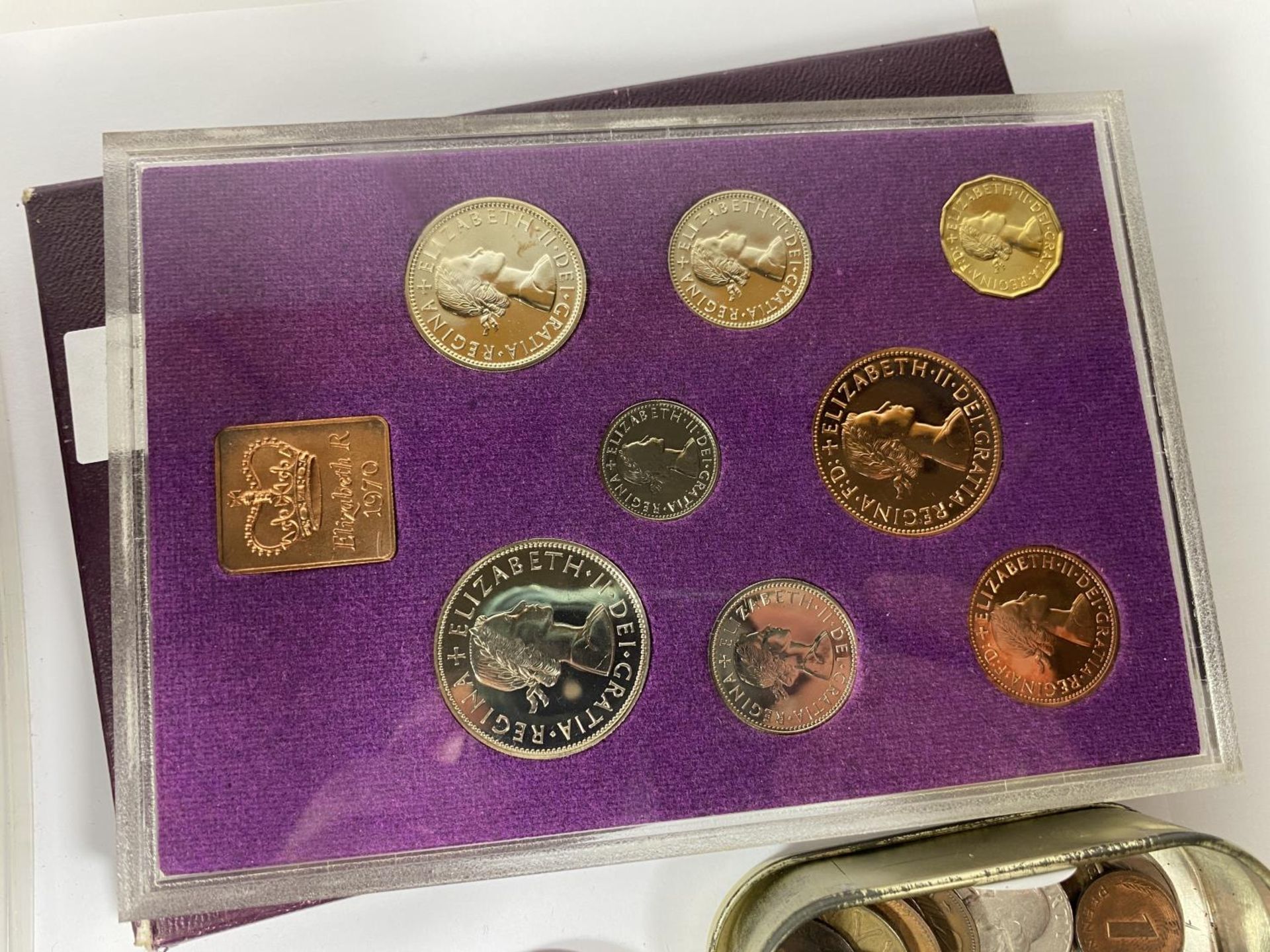 A MIXED LOT OF COINS TO INCLUDE CASED 1970 COINAGE OF GREAT BRITAIN SET AND FURTHER COINS - Image 3 of 3