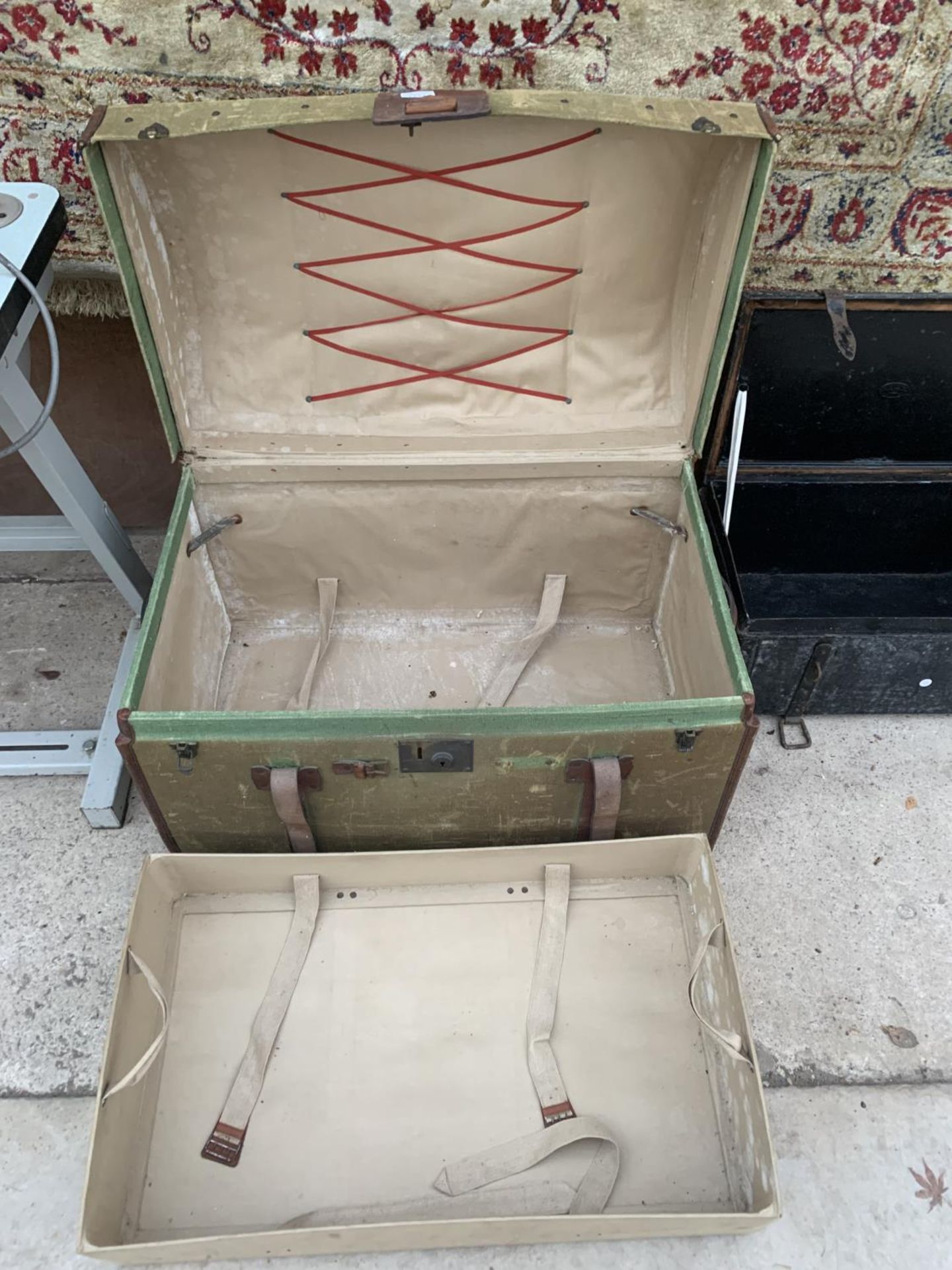 A VINTAGE DOME TOPPED TRAVEL TRUNK WITH LEATHER STRAPS AND CARRYING HANDLES - Image 3 of 4