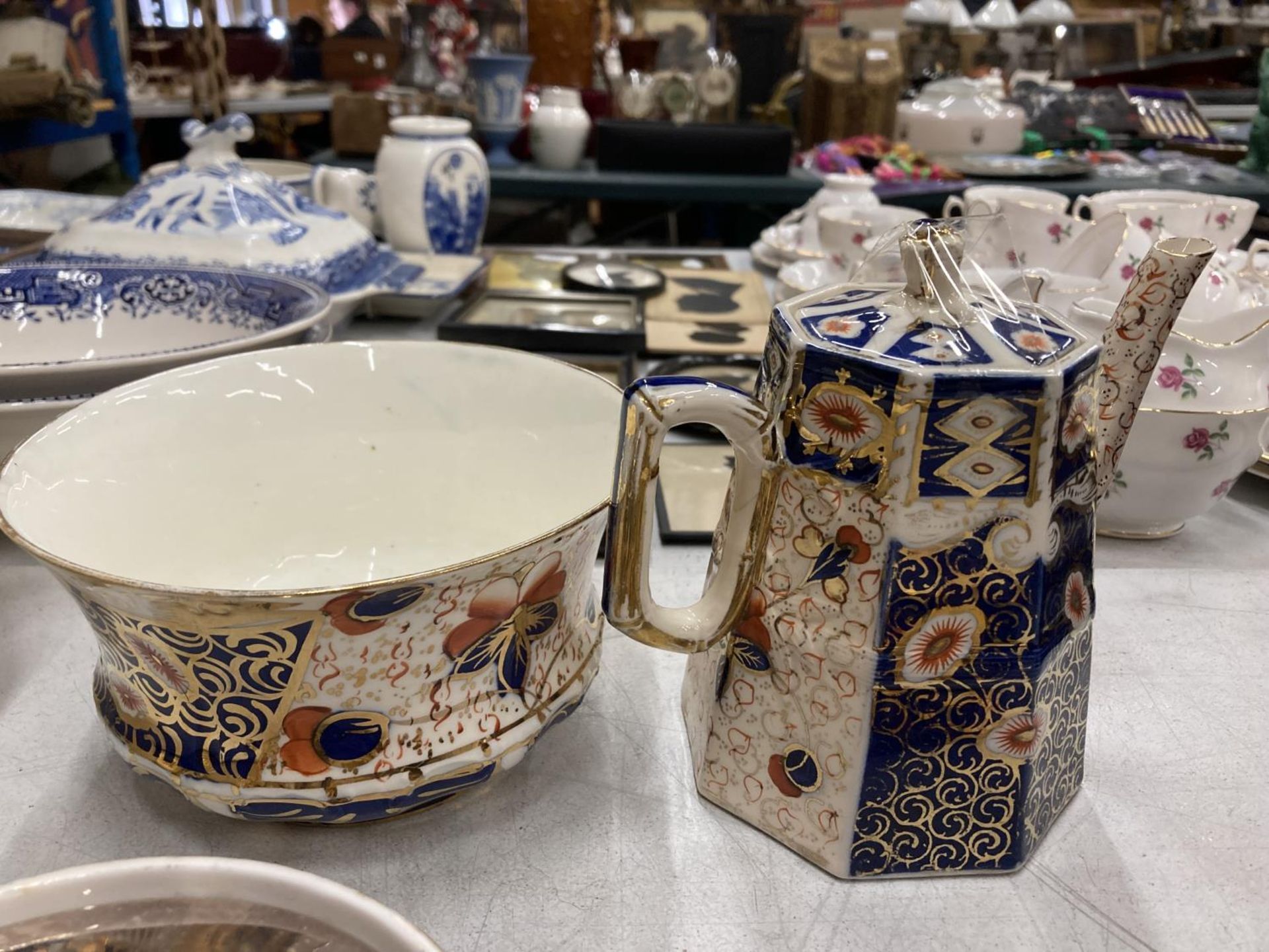 NINE PIECES OF DAVENPORT 'IMARI' PATTERN TO INCLUDE A SMALL COFFEE POT, CUP AND SAUCER, PLATES, - Image 3 of 4