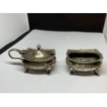 TWO HALLMARKED BIRMINGHAM SILVER ITEMS TO INCLUDE A SALT AND A MUSTARD POT