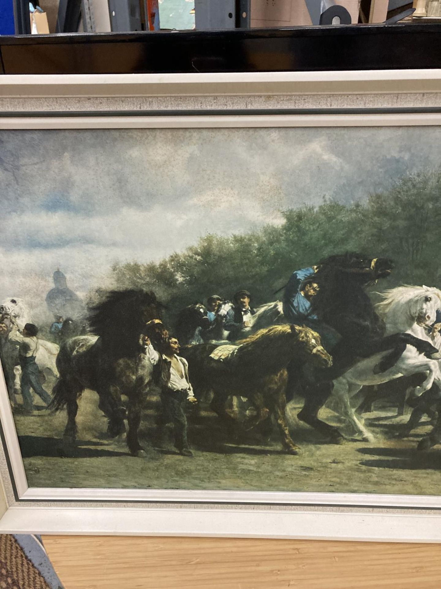 A LARGE1960'S PRINT OF ROMANY GYPSIES AND HORSES, IN WHITE FRAME 95CM X 50CM - Image 3 of 3