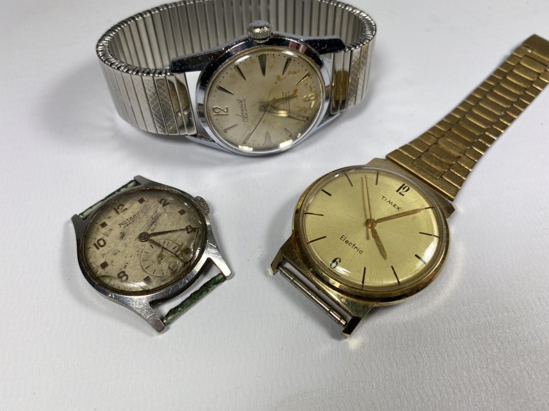 A GROUP OF THREE 1960/1970'S GENTS WATCHES, 'TIMEX', 'ACCURIST' & 'ROTARY' - Image 3 of 3