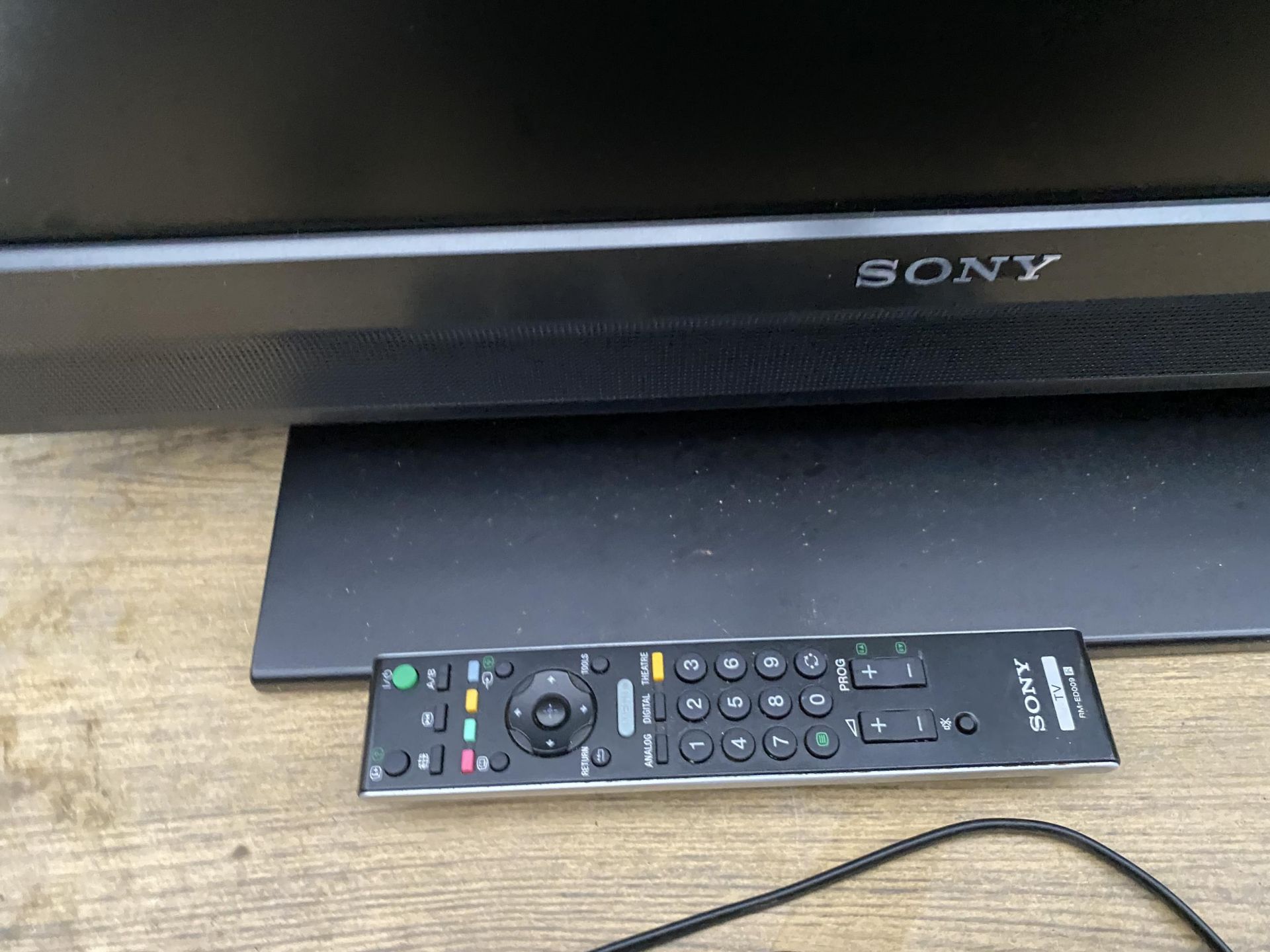 A SONY 26" TELEVISION WITH REMOTE CONTROL - Image 2 of 2