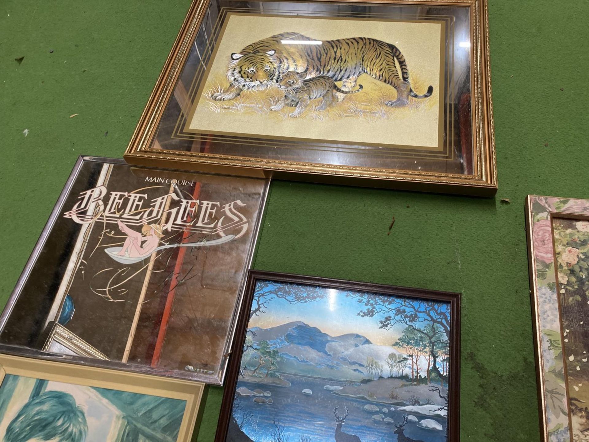 A LARGE QUANTITY OF PRINTS TO INCLUDE A TIGER, BOY AND A DONKEY, ETC - Bild 4 aus 4