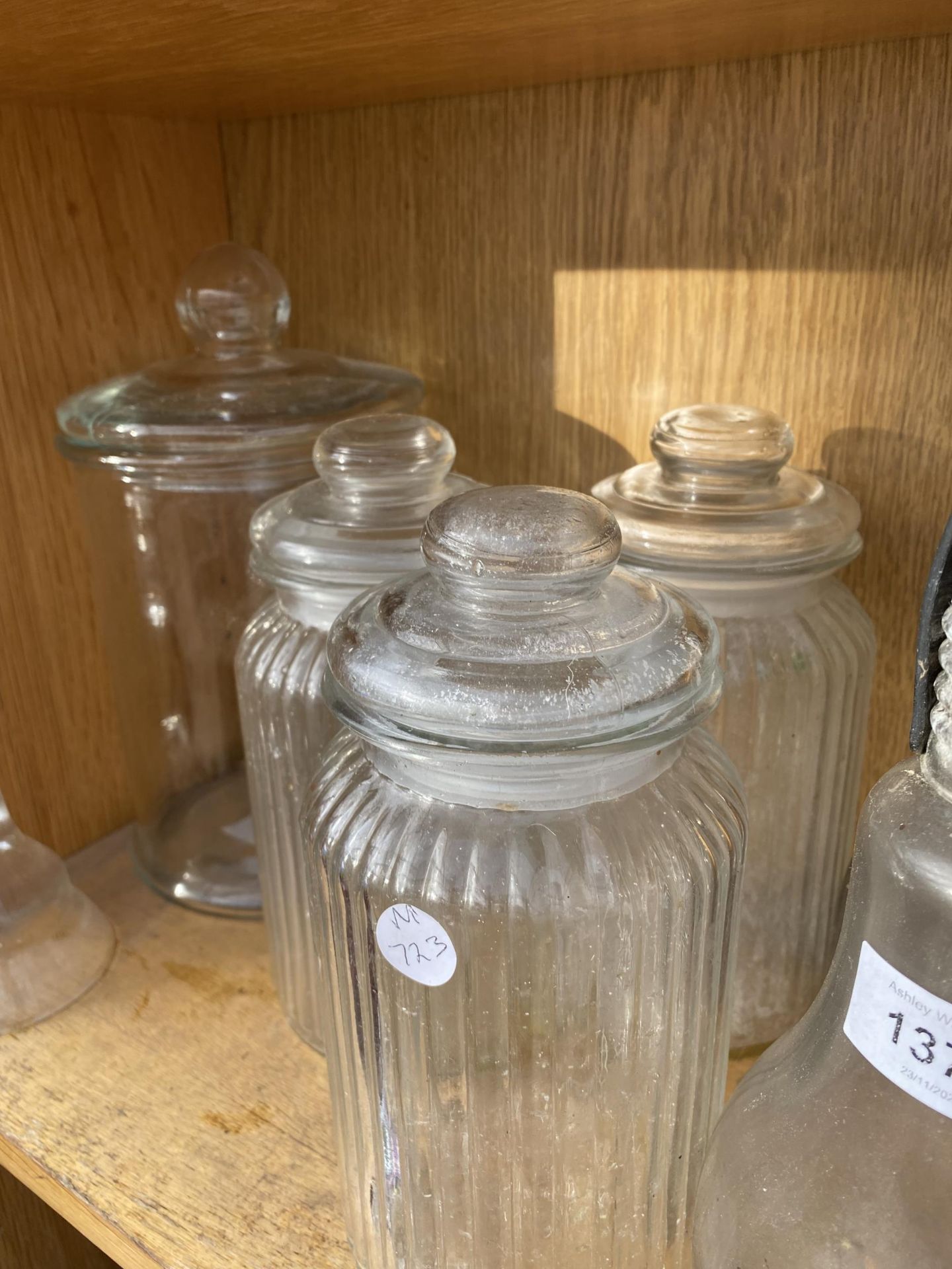 AN ASSORTMENT OF GLASS STORAGE JARS AND GLASS LIGHTS IN THE FORM OF A LIGHT BULB ETC - Image 3 of 3