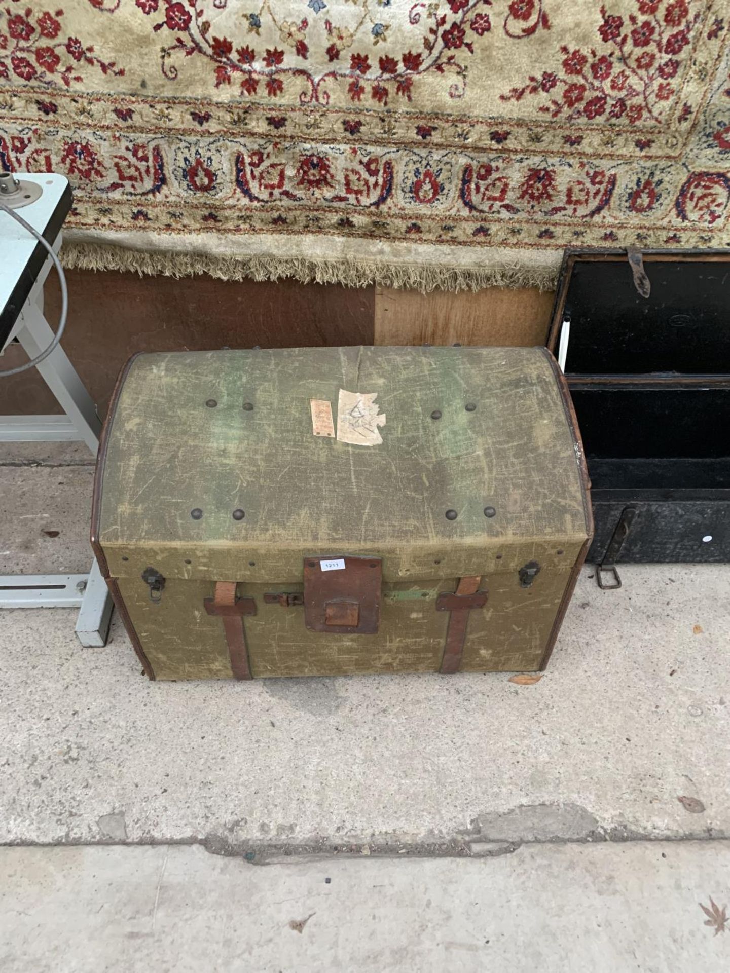 A VINTAGE DOME TOPPED TRAVEL TRUNK WITH LEATHER STRAPS AND CARRYING HANDLES - Image 2 of 4