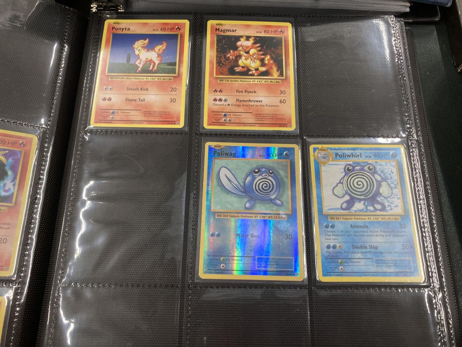 A FOLDER OF POKEMON CARDS TO INCLUDE 1999 BASE SET, TOPPS SERIES 1 INCLUDING CHARIZARD AND HOLOS - Image 6 of 6