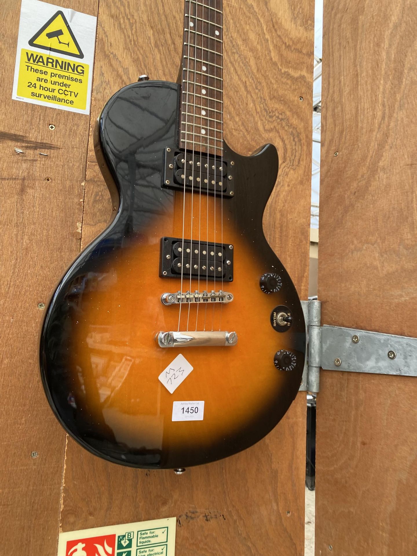 AN EPIPHONE SPECIAL MODEL ELECTRIC GUITAR - Image 2 of 3