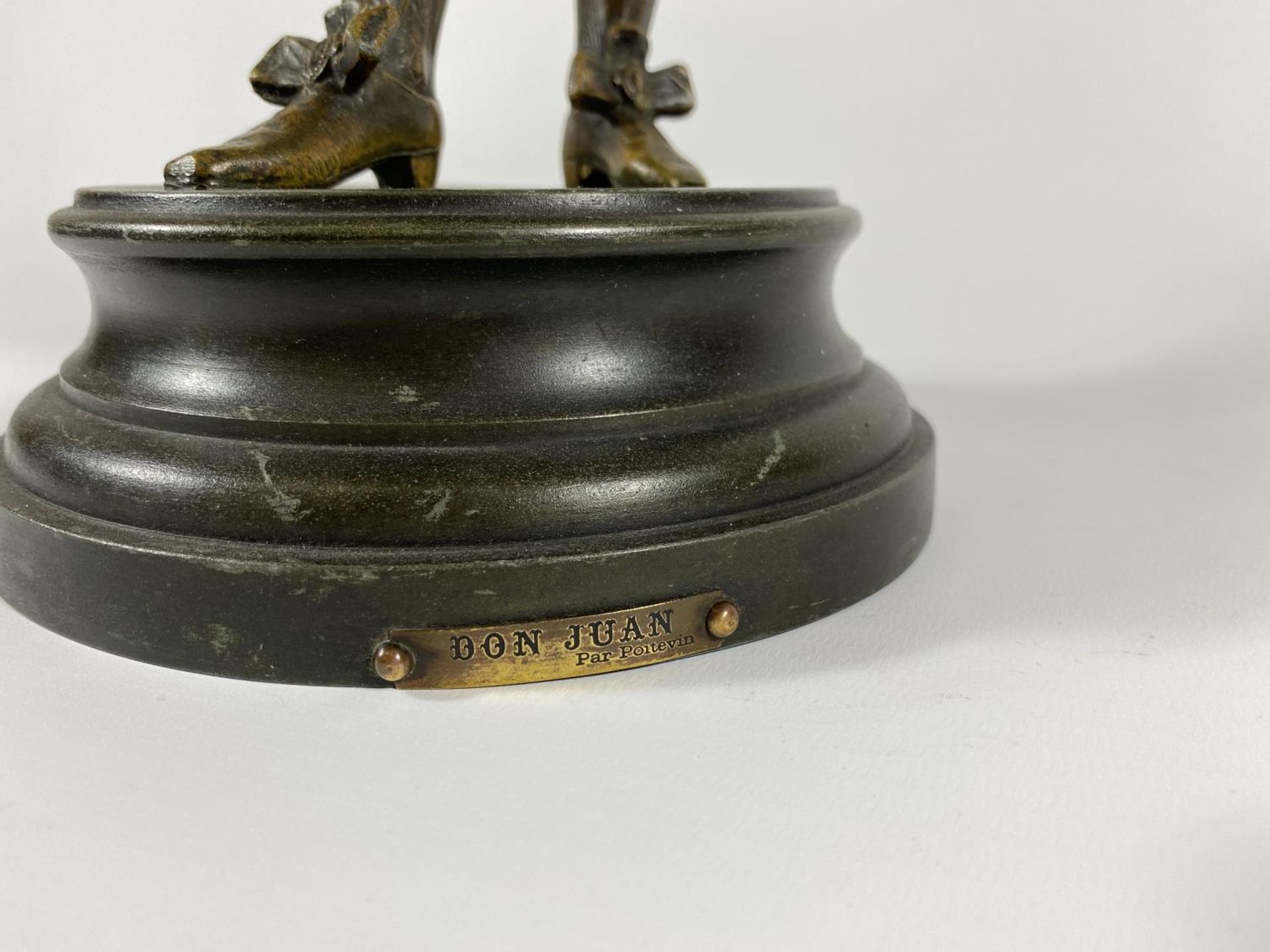 A LARGE SPELTER MODEL OF 'DON JUAN' WITH NAME PLAQUE TO BASE - Image 3 of 3