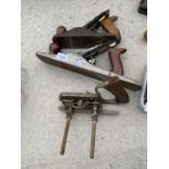 THREE VINTAGE WOOD PLANES TO INCLUDE AN ACORN AND A VISHAL ETC
