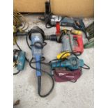 AN ASSORTMENT OF POWER TOOLS TO INCLUDE AN ANGLE GRINDER, A MAKITA SANDER AND TWO DRILLS ETC