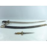 A FAIRBAIRN SYKES TYPE FIGHTING KNIFE WITH SOLID BRASS GRIP, 17.5CM BLADE, INDIAN SWORD AND