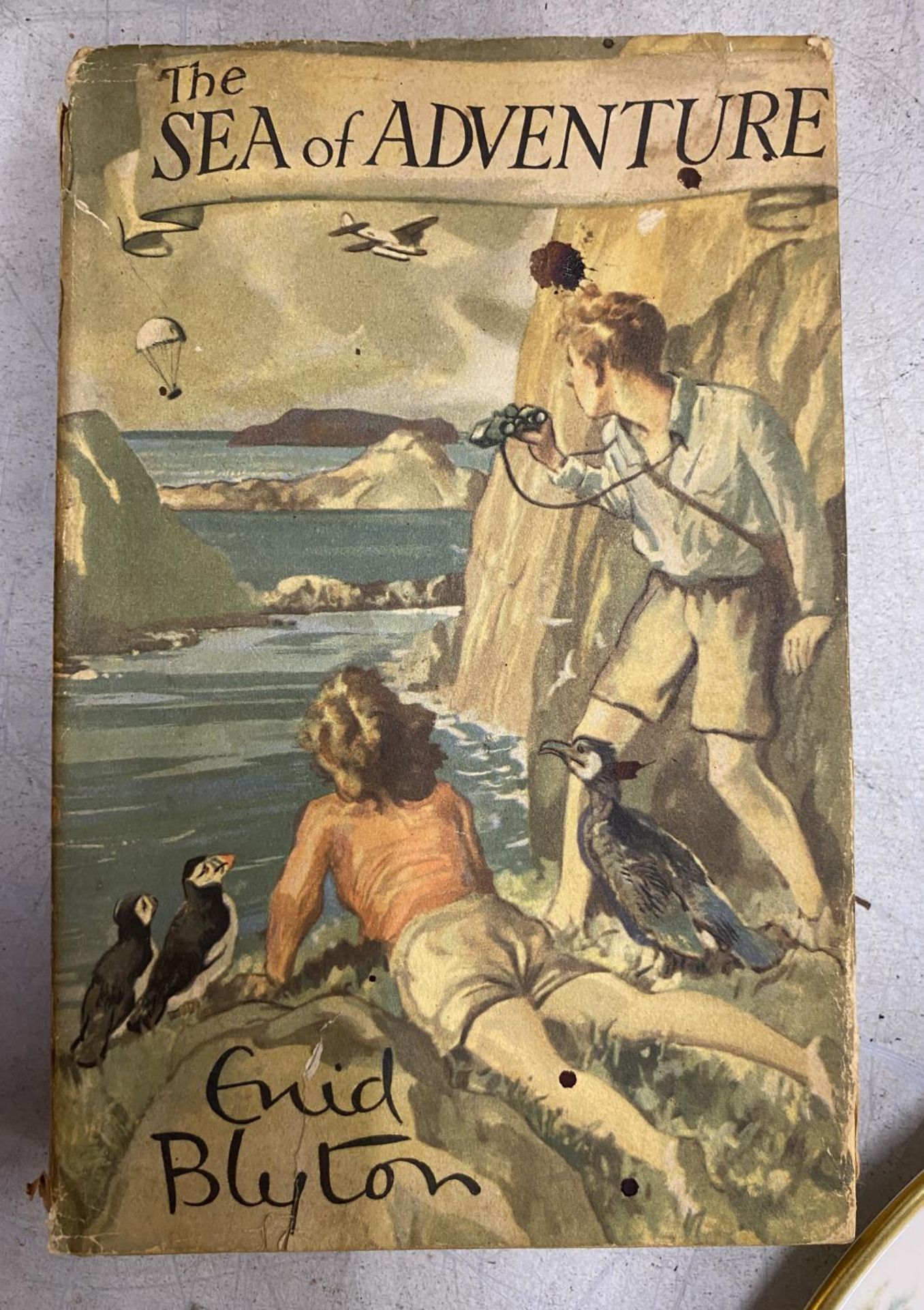 A VINTAGE ENID BLYTON THE SEA OF ADVENTURE BOOK