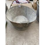 A VINTAGE TWIN HANDLED GALVANISED BATH (LENGTH 67CM)