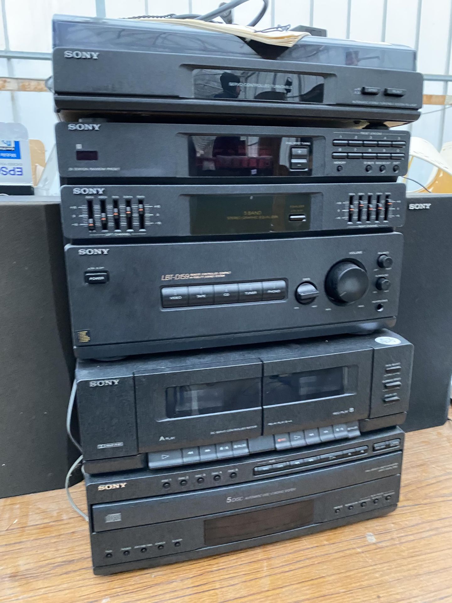 A SONY STEREO SYSTEM TO INCLUDE TURNTABLE, TAPE DECK AND TWO SPEAKERS ETC - Image 2 of 3