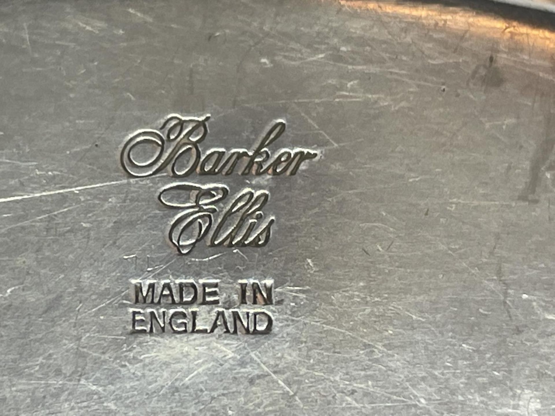 A HALLMARKED BIRMINGHAM SILVER BARKER ELLIS ASHTRAY - Image 3 of 3