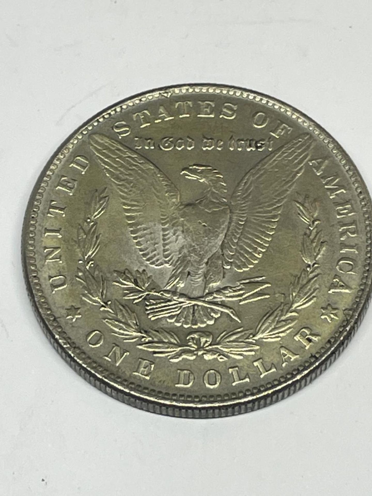 A REPRODUCTION 1988 UNITED STATES OF AMERICA ONE DOLLAR COIN