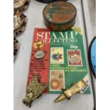 A MIXED LOT TO INCLUDE A BRASS ANVIL AND FLY TRINKET BOX, STAMP COLLECTING MAGAZINE, VINTAGE TIN AND