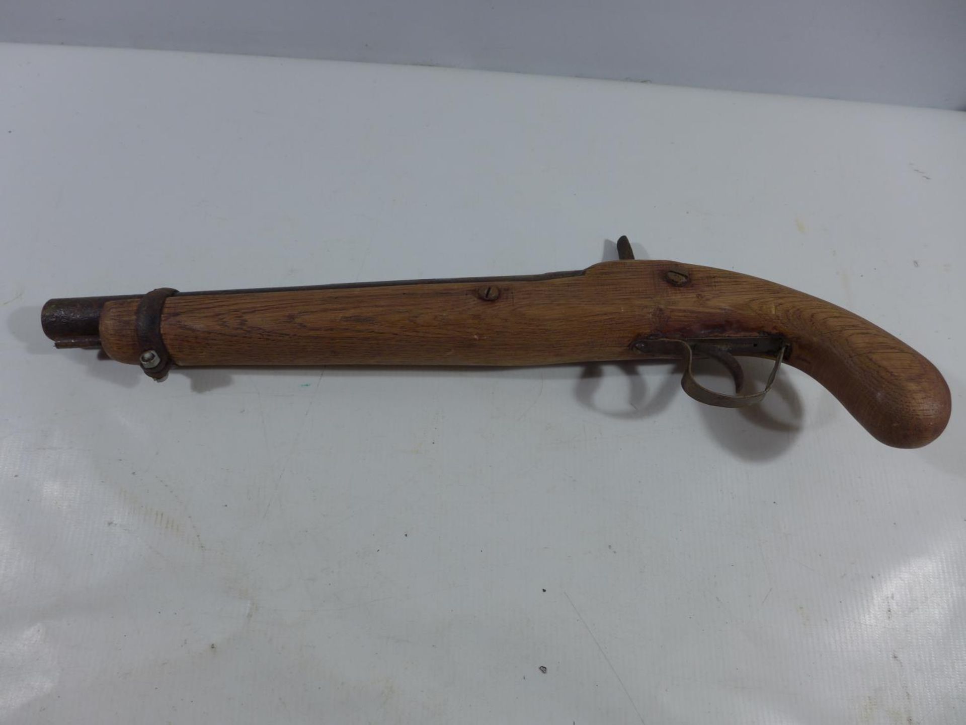 A NON FIRING PERCUSSION CAP PISTOL, 29CM BARREL - Bild 2 aus 3