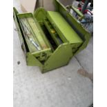 A METAL TOOL BOX WITH AN ASSORTMENT OF TOOLS TO INCLUDE HAMMERS AND SCREW DRIVERS ETC