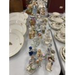 A LARGE COLLECTION OF SMALL FIGURINES, MAINLY CONTINENTAL
