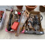 AN ASSORTMENT OF VINTAGE TOOLS TO INCLUDE SAWS AND TAPS ETC