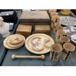 A QUANTITY OF ITEMS TO INCLUDE TREEN BOXES, ORIENTAL STYLE WOODEN PLATES, WOODEN MUGS, ETC