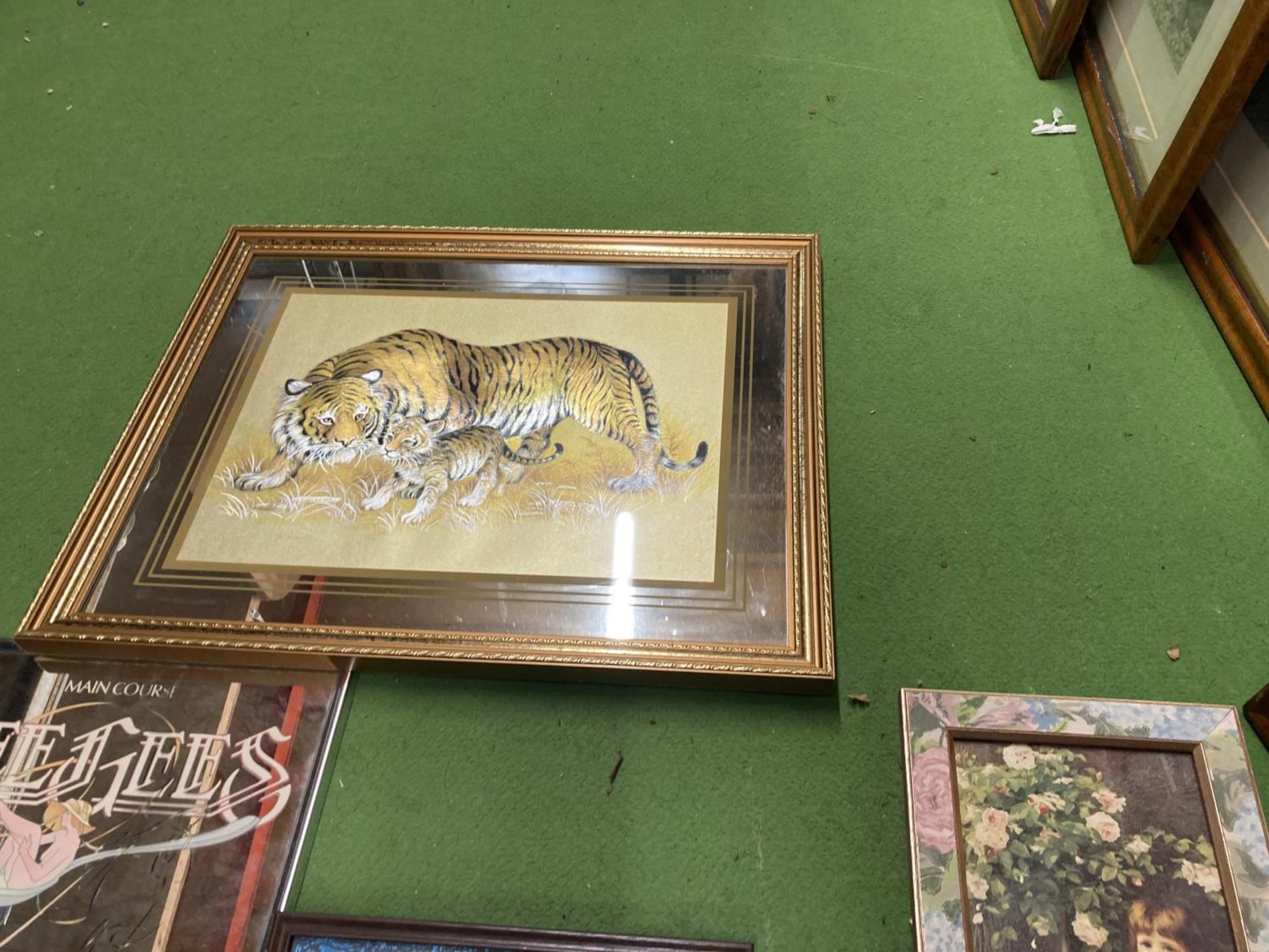 A LARGE QUANTITY OF PRINTS TO INCLUDE A TIGER, BOY AND A DONKEY, ETC - Bild 3 aus 4
